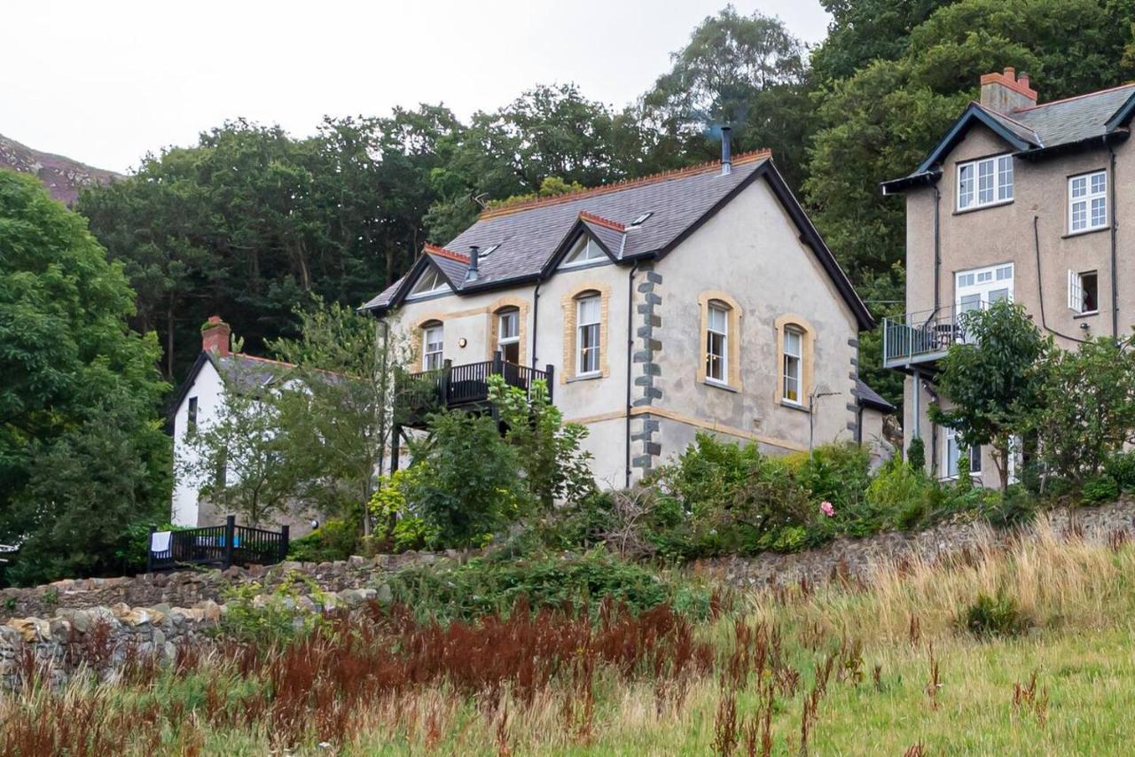 Converted Chapel, Stunning Sea & Mountain Views! Penmaen-mawr Buitenkant foto