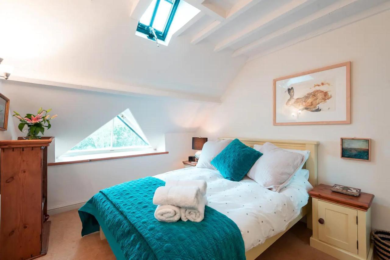 Converted Chapel, Stunning Sea & Mountain Views! Penmaen-mawr Buitenkant foto